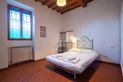 /international/it/via-del-paradiso-florence-tuscany-310093836104/