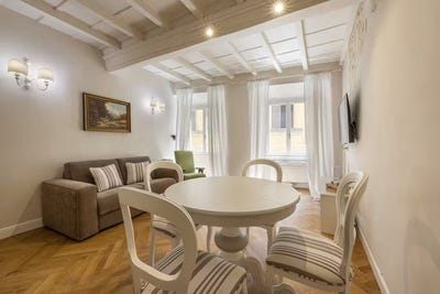 /international/it/via-maggio-florence-tuscany-310108420684/