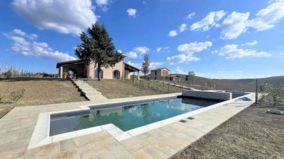 /international/it/lajatico-tuscany-310107186267/