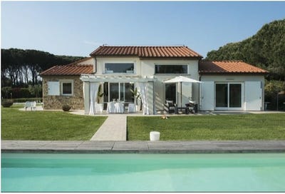 /international/it/cecina-tuscany-310100712548/