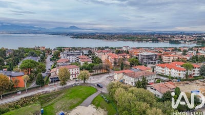 /international/it/peschiera-del-garda-veneto-310105408333/
