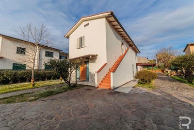 /international/it/colle-di-val-d-elsa-tuscany-310106837562/