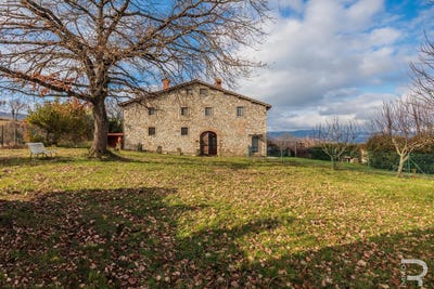 /international/it/scarperia-e-san-piero-scarperia-e-san-piero-tuscany-310105012549/