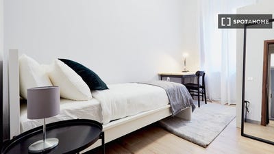 /international/it/turin-piedmont-310108563100/