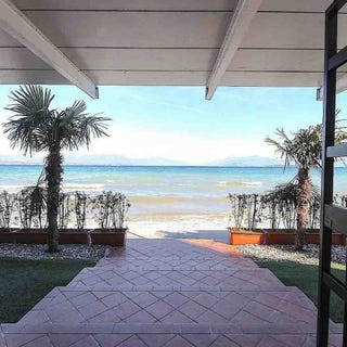 /international/it/desenzano-del-garda-lombardy-310109575392/