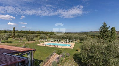 /international/it/sarteano-tuscany-120094594388/