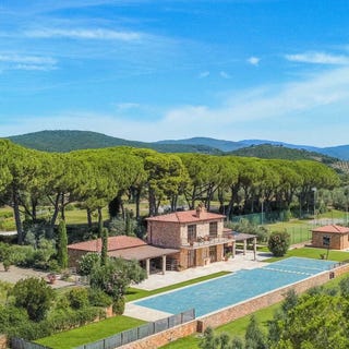 /international/it/massa-marittima-tuscany-310107295035/
