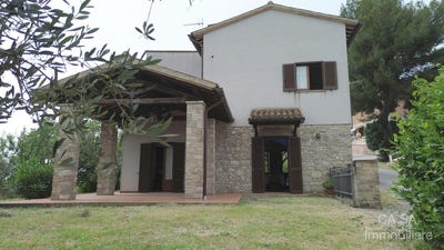 /international/it/monte-castello-di-vibio-umbria-310102461784/