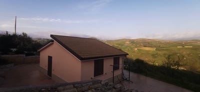 /international/it/contrada-canalaro-cianciana-sicily-310106390201/