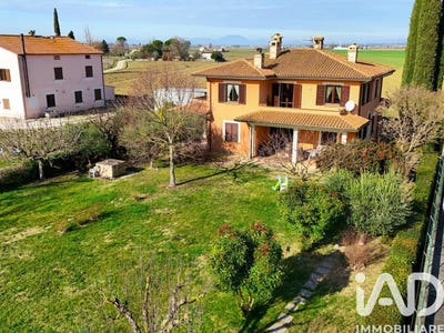 /international/it/spello-umbria-310105686209/