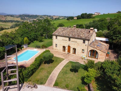 /international/it/loro-piceno-marche-310109146354/
