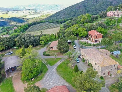 /international/it/volterra-tuscany-310100709702/