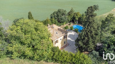 /international/it/osimo-stazione-marche-310100225869/