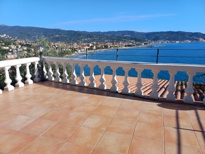 /international/it/diano-marina-liguria-310107219615/