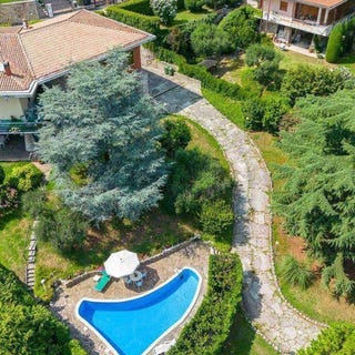 /international/it/desenzano-del-garda-lombardy-310107760191/