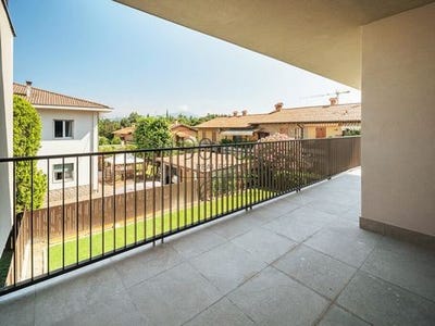 /international/it/die-adresse-erhalten-sie-vom-anbieter-lazise-veneto-310108163194/