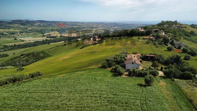 /international/it/contrada-bore-di-tenna-50-fermo-marche-310119462443/