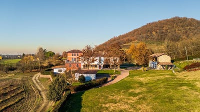 /international/it/volpedo-piedmont-310108330288/