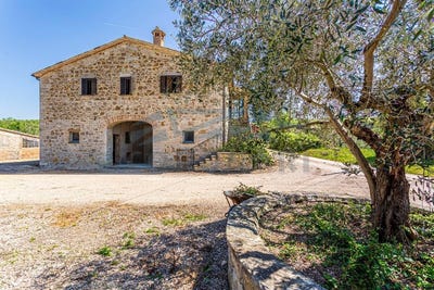 /international/it/todi-umbria-310107650538/
