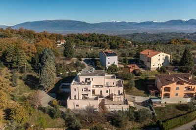 /international/it/gualdo-cattaneo-umbria-310104862980/
