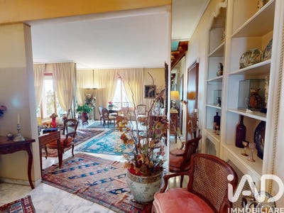 /international/it/genoa-liguria-310106991345/