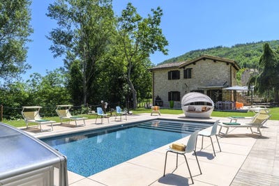 /international/it/sarnano-marche-310108293075/