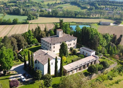 /international/it/citta-di-castello-umbria-310102067484/