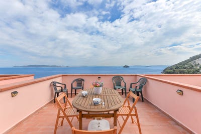 /international/it/livorno-tuscany-310108320645/