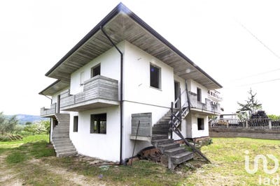 /international/it/notaresco-abruzzo-310107922137/?lang=pt