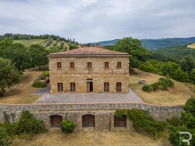 /international/it/pomarance-tuscany-310104301697/