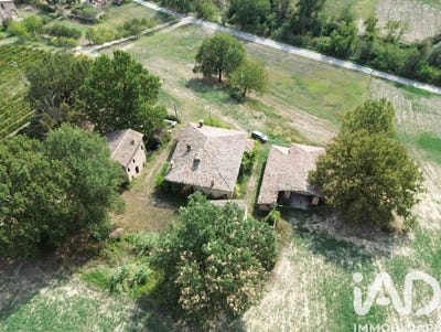 /international/it/castelvetro-di-modena-emilia-romagna-310110358751/