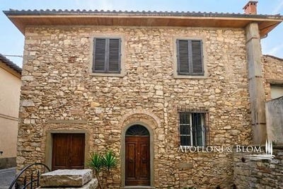 /international/it/radda-in-chianti-tuscany-310119421695/