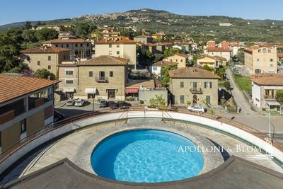 /international/it/via-sandrelli-camucia-tuscany-310107473133/