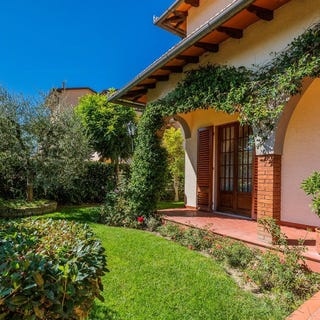 /international/it/montespertoli-tuscany-310108839672/