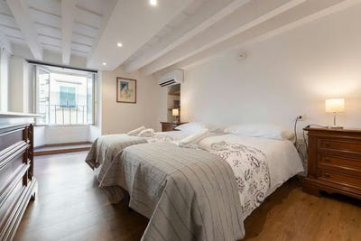 /international/it/piazza-nazario-sauro-florence-tuscany-310093840967/