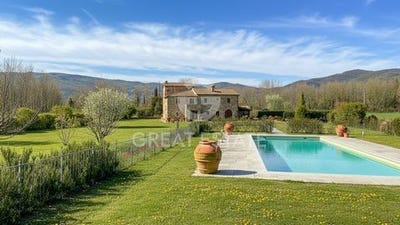 /international/it/cortona-tuscany-310105307454/