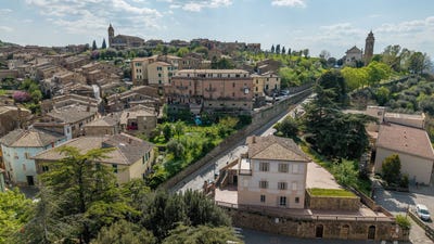 /international/it/montalcino-tuscany-310108954240/