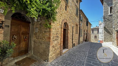 /international/it/parrano-umbria-310110359929/