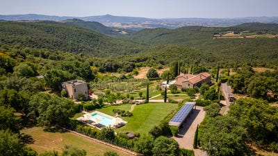 /international/it/cinigiano-tuscany-310109287910/