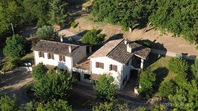 /international/it/todi-umbria-310102676595/