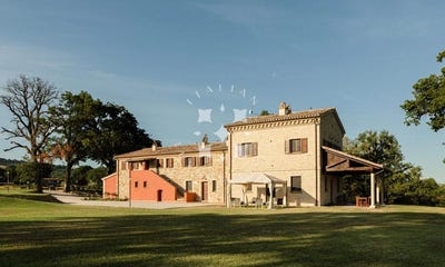 /international/it/san-lorenzo-in-campo-marche-310105763787/