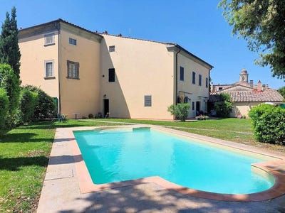 /international/it/terricciola-tuscany-310107186402/