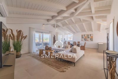 /international/it/arzachena-sardinia-310106796878/