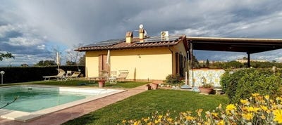 /international/it/palaia-tuscany-310110377740/