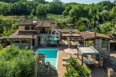 /international/it/basques-umbria-310107759333/