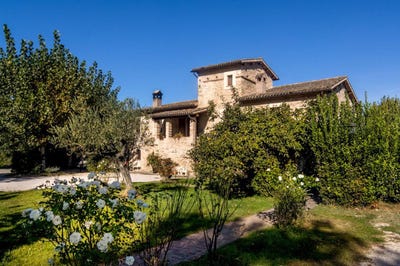 /international/it/castel-ritaldi-umbria-310098746326/