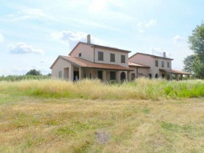 /international/it/via-dei-parmigiani-cecina-lombardy-310108271293/