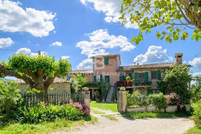/international/it/gubbio-umbria-310105300438/
