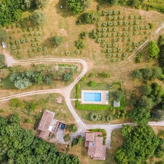 /international/it/chiusi-della-verna-tuscany-310107744233/