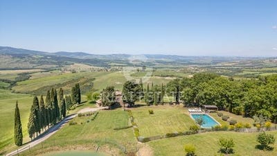 /international/it/sarteano-tuscany-120086631386/